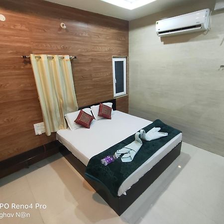 Kamala Sadana Lodge Madhavaram Exterior foto