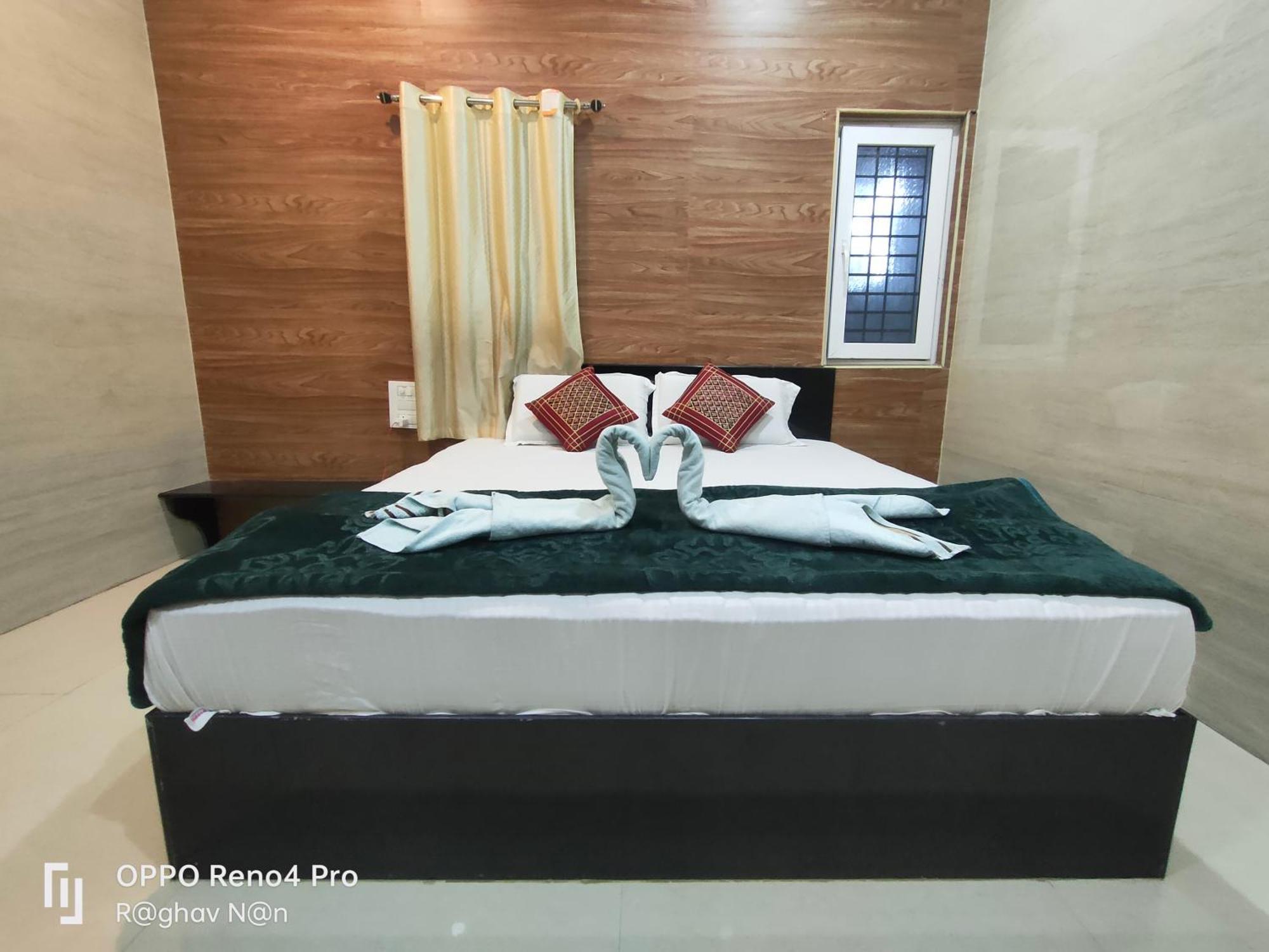 Kamala Sadana Lodge Madhavaram Exterior foto